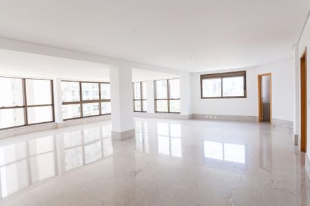 Apartamento para alugar com 279m², 4 quartos e 5 vagassala