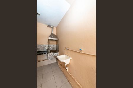 Casa para alugar com 100m², 2 quartos e 1 vagaÁrea de Serviço