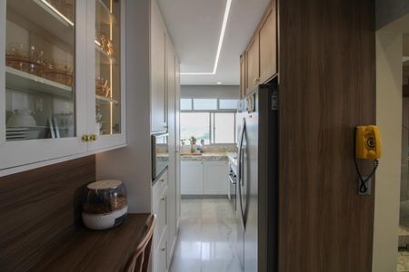 Apartamento à venda com 210m², 4 quartos e 2 vagasCozinha