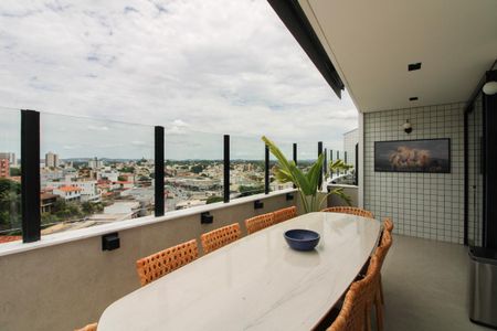 Apartamento à venda com 210m², 4 quartos e 2 vagasCobertura