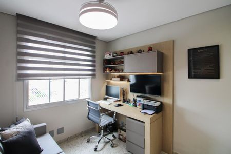 Apartamento à venda com 210m², 4 quartos e 2 vagasQuarto