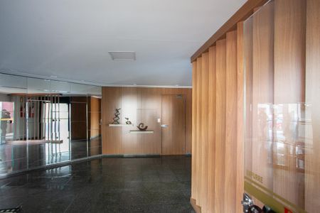 Apartamento à venda com 210m², 4 quartos e 2 vagasHall de entrada