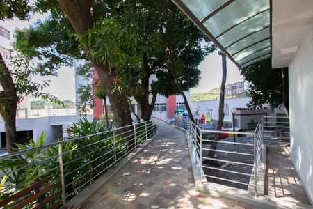 Apartamento à venda com 210m², 4 quartos e 2 vagasEntrada