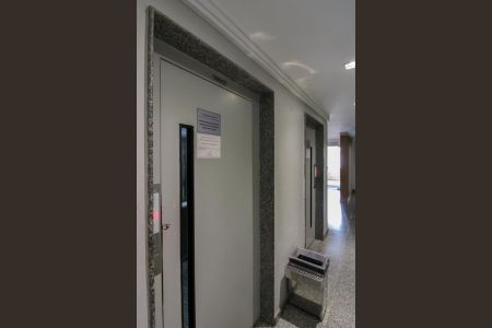 Apartamento à venda com 210m², 4 quartos e 2 vagasElevador