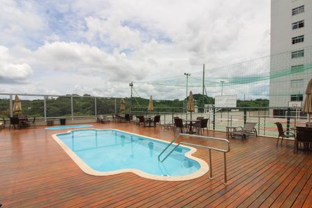 Apartamento à venda com 210m², 4 quartos e 2 vagasÁrea comum - Piscina