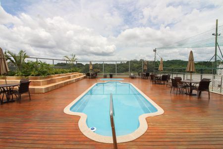 Apartamento à venda com 210m², 4 quartos e 2 vagasÁrea comum - Piscina