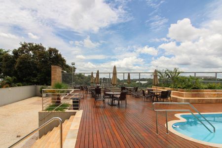 Apartamento à venda com 210m², 4 quartos e 2 vagasÁrea comum - Piscina