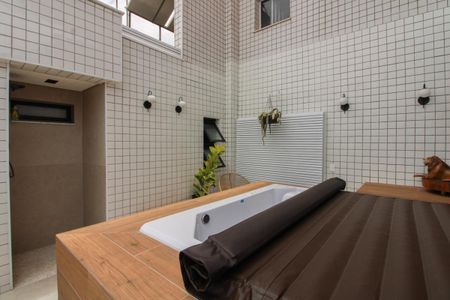 Apartamento à venda com 210m², 4 quartos e 2 vagasCobertura