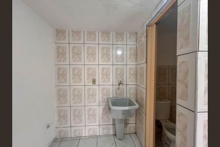 Casa para alugar com 30m², 1 quarto e sem vagaÁrea de Serviço