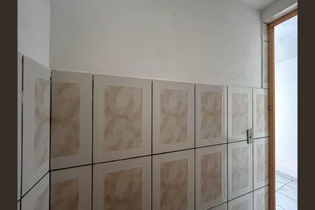 Casa para alugar com 30m², 1 quarto e sem vagaBanheiro