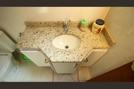 Casa à venda com 96m², 2 quartos e 2 vagas Casa à venda com 96m², 2 quartos e 2 vagasBanheiro