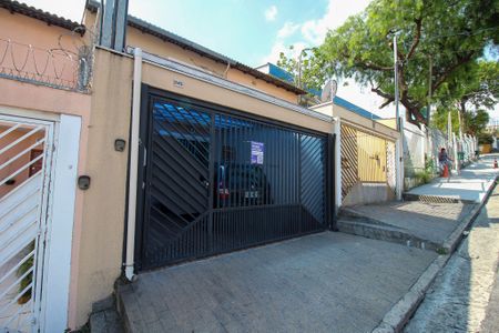 Casa à venda com 96m², 2 quartos e 2 vagas Casa à venda com 96m², 2 quartos e 2 vagasFachada