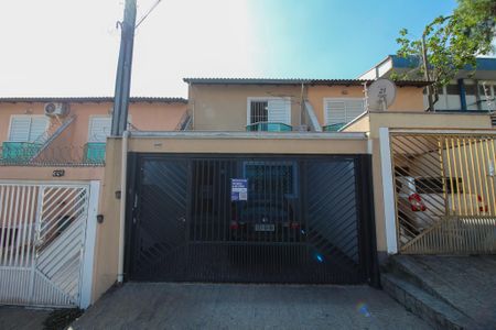 Casa à venda com 96m², 2 quartos e 2 vagas Casa à venda com 96m², 2 quartos e 2 vagasFachada