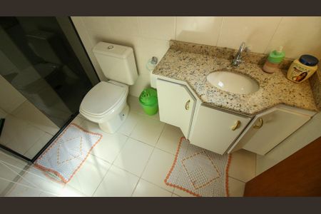 Casa à venda com 96m², 2 quartos e 2 vagas Casa à venda com 96m², 2 quartos e 2 vagasBanheiro