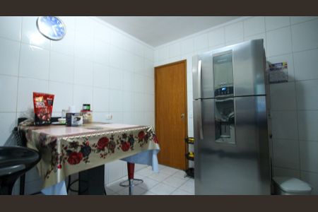 Casa à venda com 96m², 2 quartos e 2 vagas Casa à venda com 96m², 2 quartos e 2 vagasCozinha