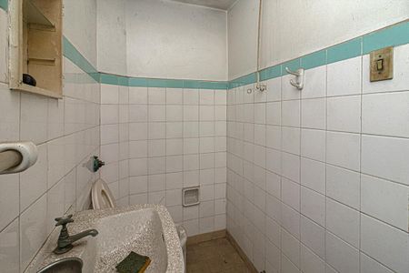 Casa à venda com 212m², 4 quartos e 4 vagasBanheiro da Edícula