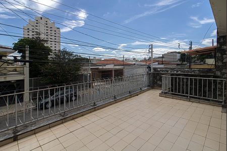 Casa à venda com 212m², 4 quartos e 4 vagasTerraço