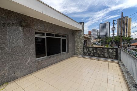 Casa à venda com 212m², 4 quartos e 4 vagasTerraço