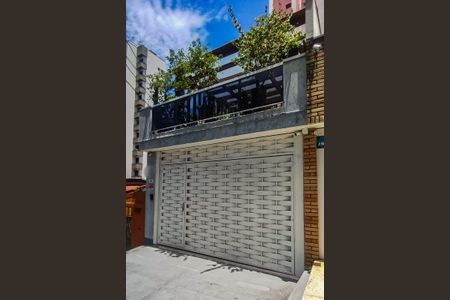 Casa para alugar com 300m², 3 quartos e 2 vagasFachada