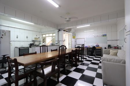 Casa à venda com 189m², 3 quartos e 4 vagas Área Comum - Copa/Salão