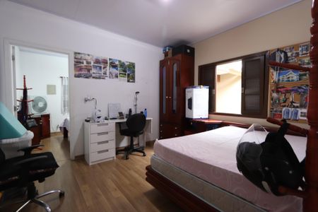 Casa à venda com 189m², 3 quartos e 4 vagasQuarto 2