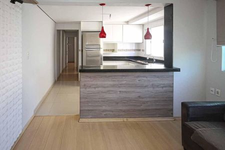 Casa à venda com 75m², 3 quartos e 1 vaga Casa à venda com 75m², 3 quartos e 1 vagaSala