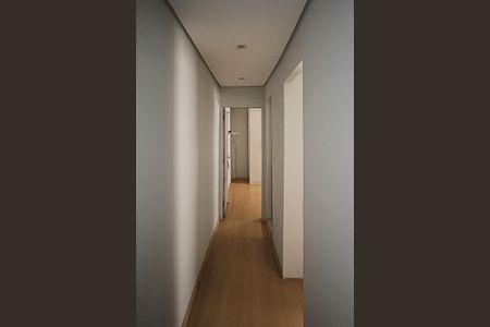 Casa à venda com 75m², 3 quartos e 1 vaga Casa à venda com 75m², 3 quartos e 1 vagaCorredor