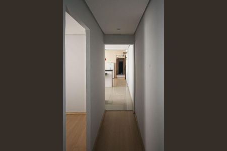 Casa à venda com 75m², 3 quartos e 1 vaga Casa à venda com 75m², 3 quartos e 1 vagaCorredor