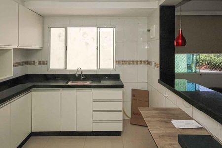 Casa à venda com 75m², 3 quartos e 1 vaga Casa à venda com 75m², 3 quartos e 1 vagaCozinha