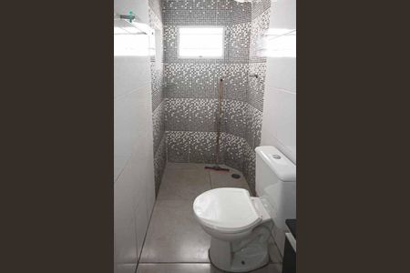 Casa à venda com 75m², 3 quartos e 1 vaga Casa à venda com 75m², 3 quartos e 1 vagaBanheiro