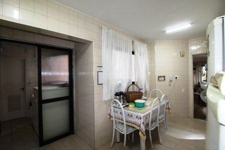 Apartamento à venda com 138m², 4 quartos e 2 vagas