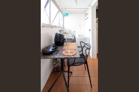 Apartamento à venda com 82m², 3 quartos e 1 vagaÁrea de Serviço