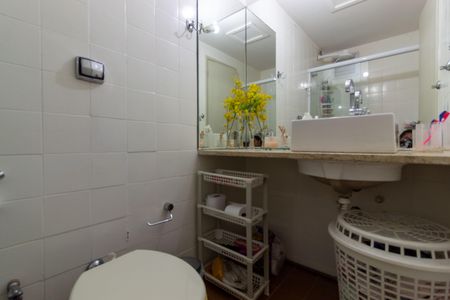 Apartamento à venda com 82m², 3 quartos e 1 vagaBanheiro Social