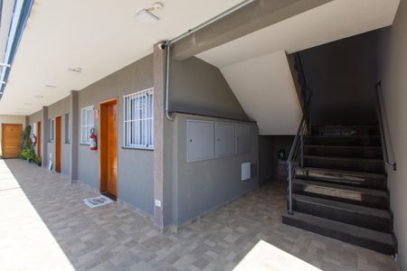 Apartamento à venda com 40m², 2 quartos e sem vagaEscada / Entrada