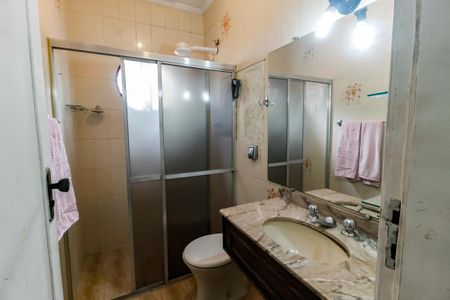 Casa à venda com 227m², 3 quartos e 4 vagasBanheiro da Suíte 2