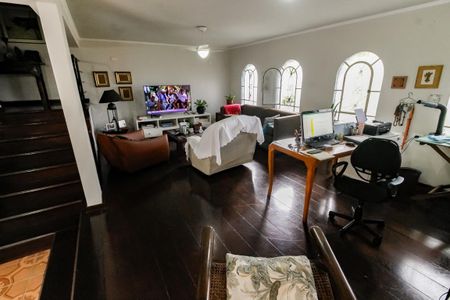 Casa à venda com 227m², 3 quartos e 4 vagasSala