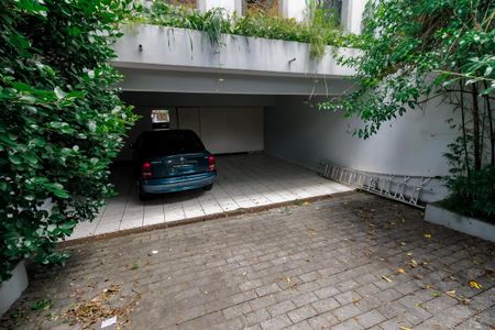 Casa à venda com 227m², 3 quartos e 4 vagasGaragem