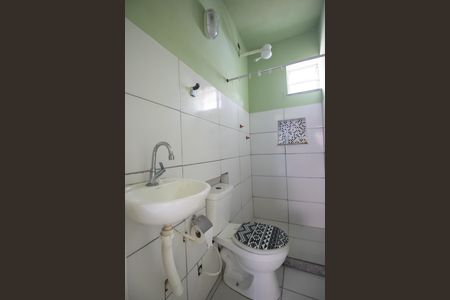 Studio para alugar com 30m², 1 quarto e sem vaga Studio para alugar com 30m², 1 quarto e sem vagaBanheiro