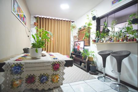 Apartamento à venda com 69m², 2 quartos e 1 vagaSala