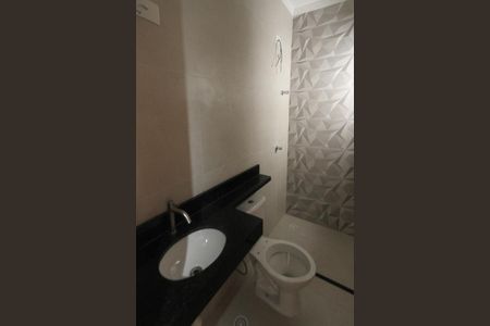 Casa à venda com 131m², 3 quartos e 4 vagasBanheiro do Quarto 2