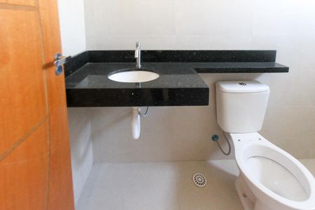 Casa à venda com 131m², 3 quartos e 4 vagasBanheiro do Quarto 1