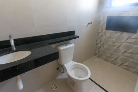 Casa à venda com 131m², 3 quartos e 4 vagasBanheiro do Quarto 1