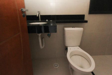 Casa à venda com 92m², 3 quartos e 2 vagasBanheiro Social