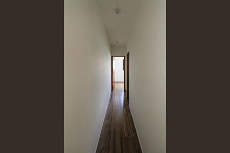 Casa à venda com 92m², 3 quartos e 2 vagasCorredor