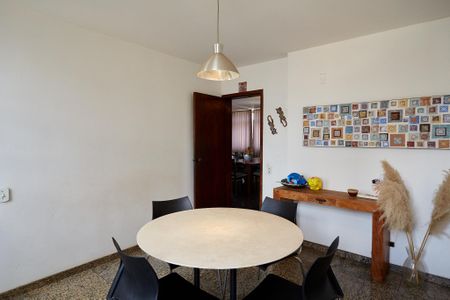 Apartamento à venda com 320m², 4 quartos e 2 vagasSala