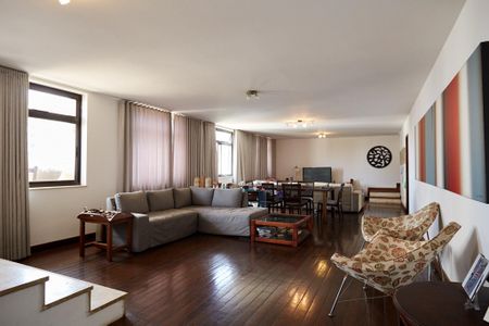 Apartamento à venda com 320m², 4 quartos e 2 vagasSala