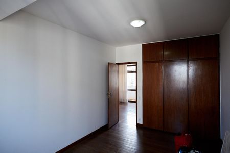 Apartamento à venda com 320m², 4 quartos e 2 vagasQuarto 3