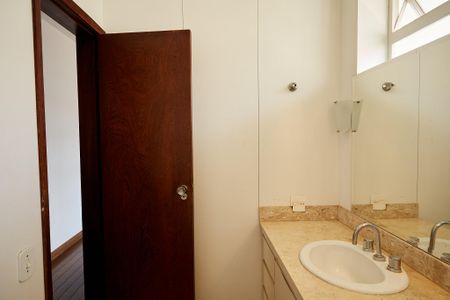 Apartamento à venda com 320m², 4 quartos e 2 vagasBanheiro