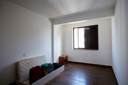 Apartamento à venda com 320m², 4 quartos e 2 vagasQuarto 3