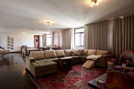 Apartamento à venda com 320m², 4 quartos e 2 vagasSala